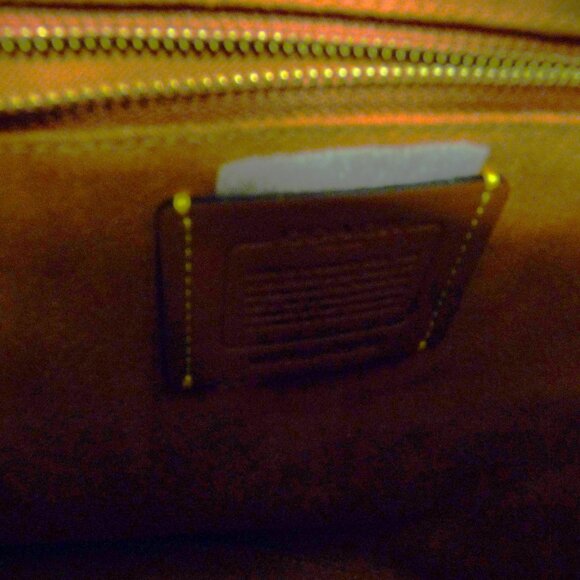 Coach Dakota Bucket Bag - Army Green NWT - Picture 11 of 15